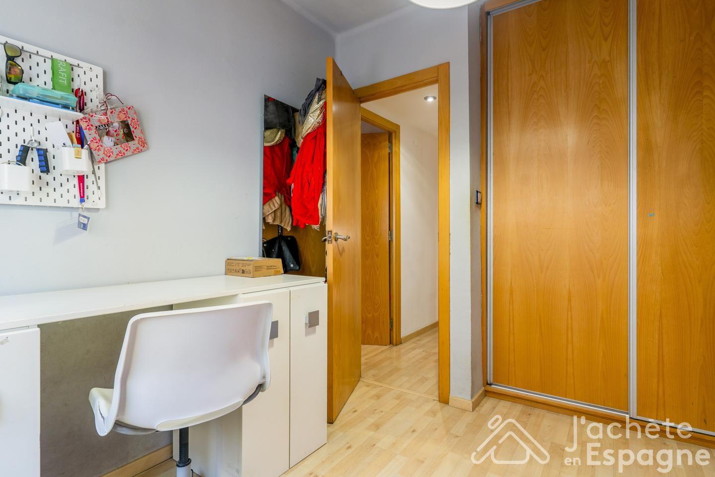 Flat for Sale in Valencia