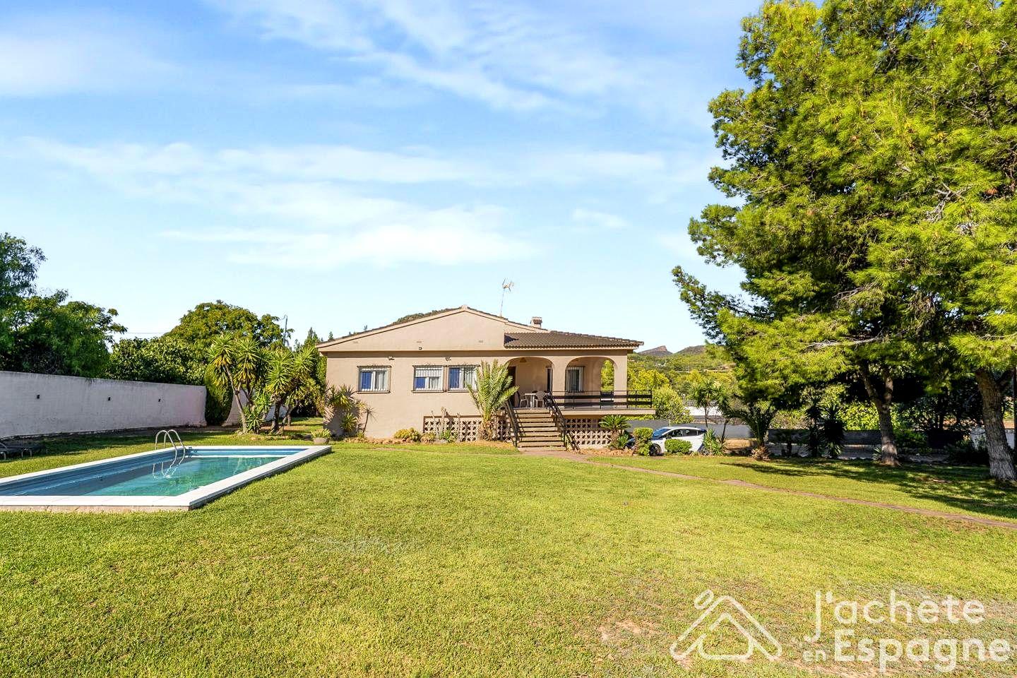 Villa for Sale in Náquera