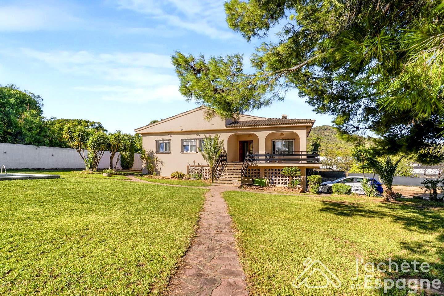 Villa for Sale in Náquera