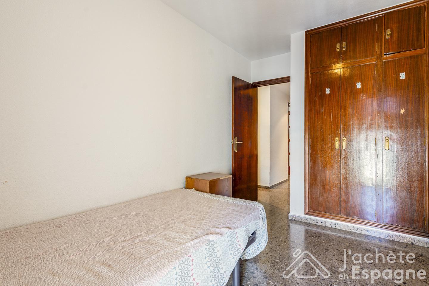 Flat for Sale in Valencia