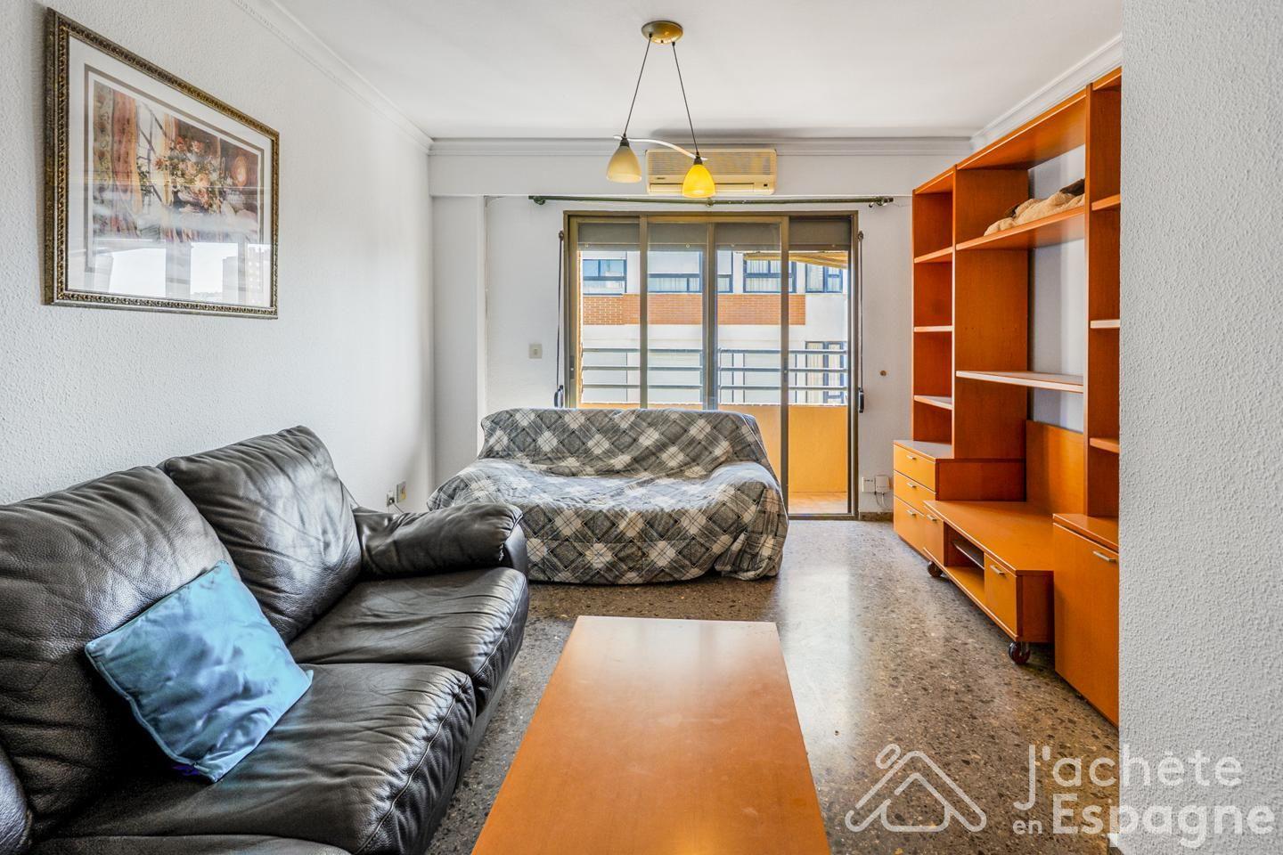 Flat for Sale in Valencia