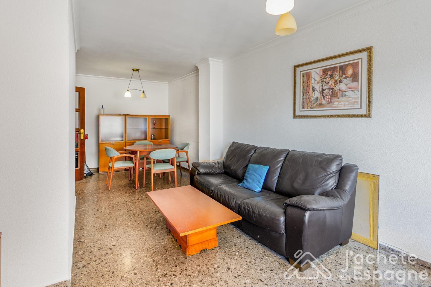 Flat for Sale in Valencia