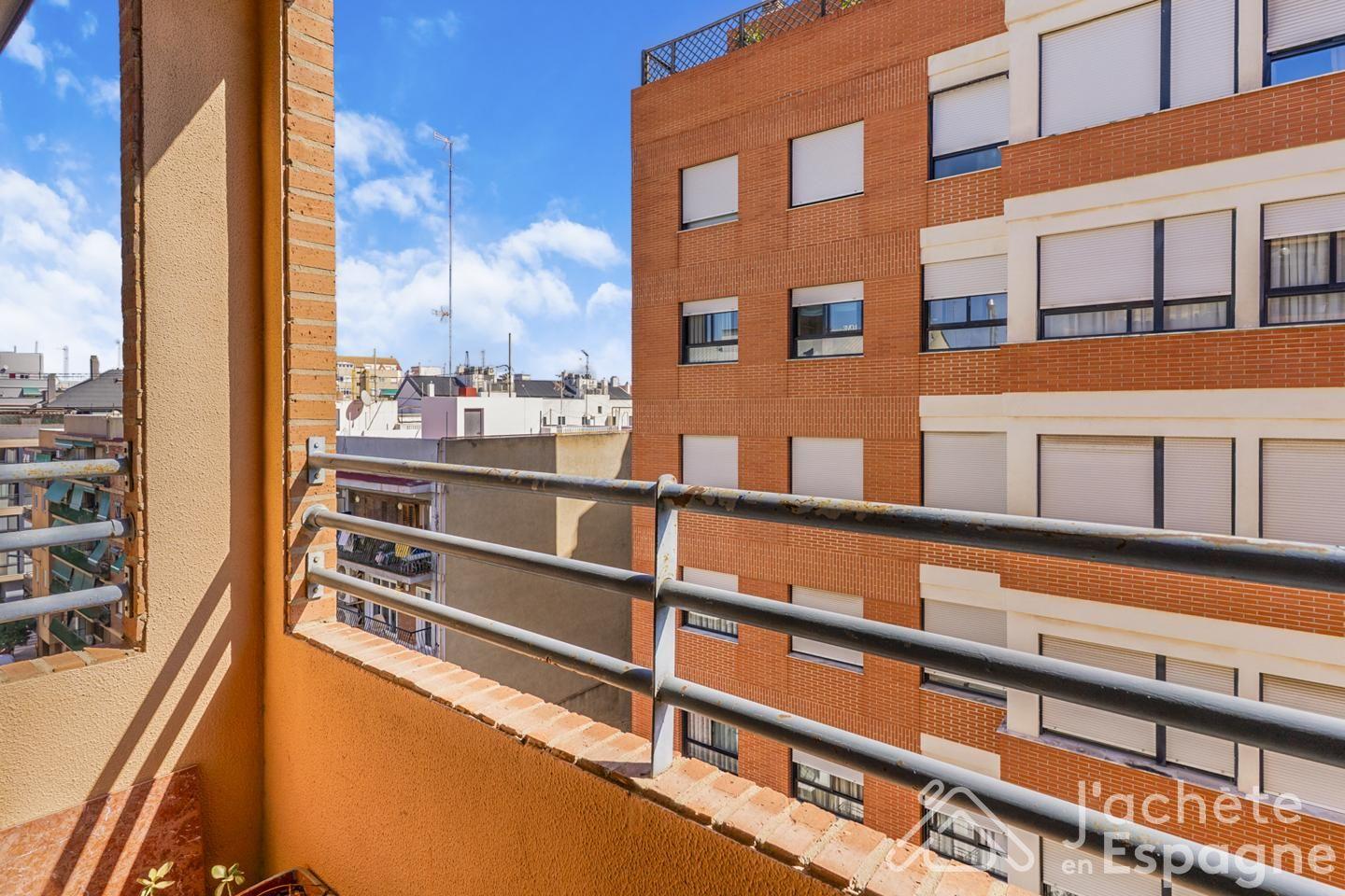 Flat for Sale in Valencia