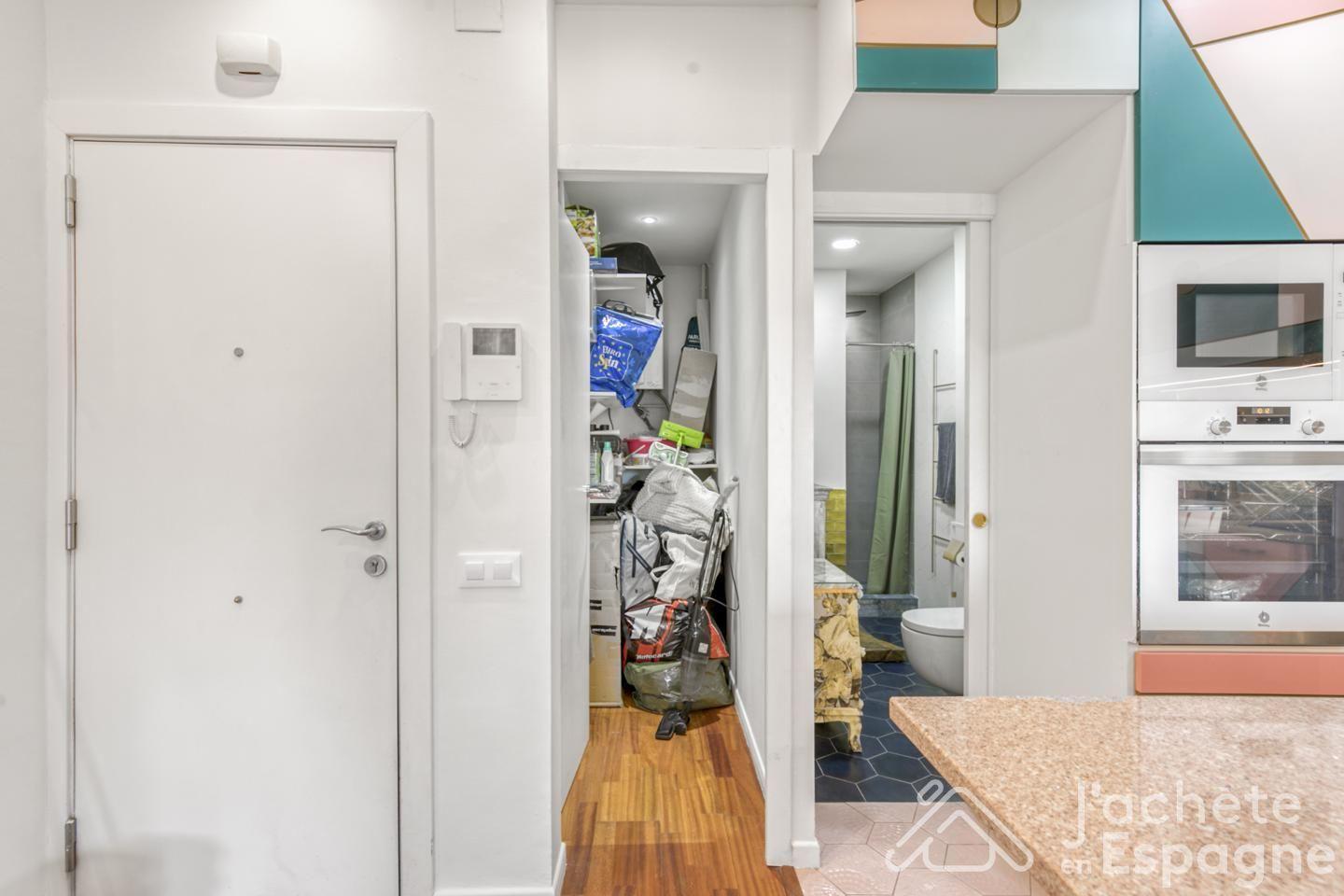 Flat for Sale in Barcelona