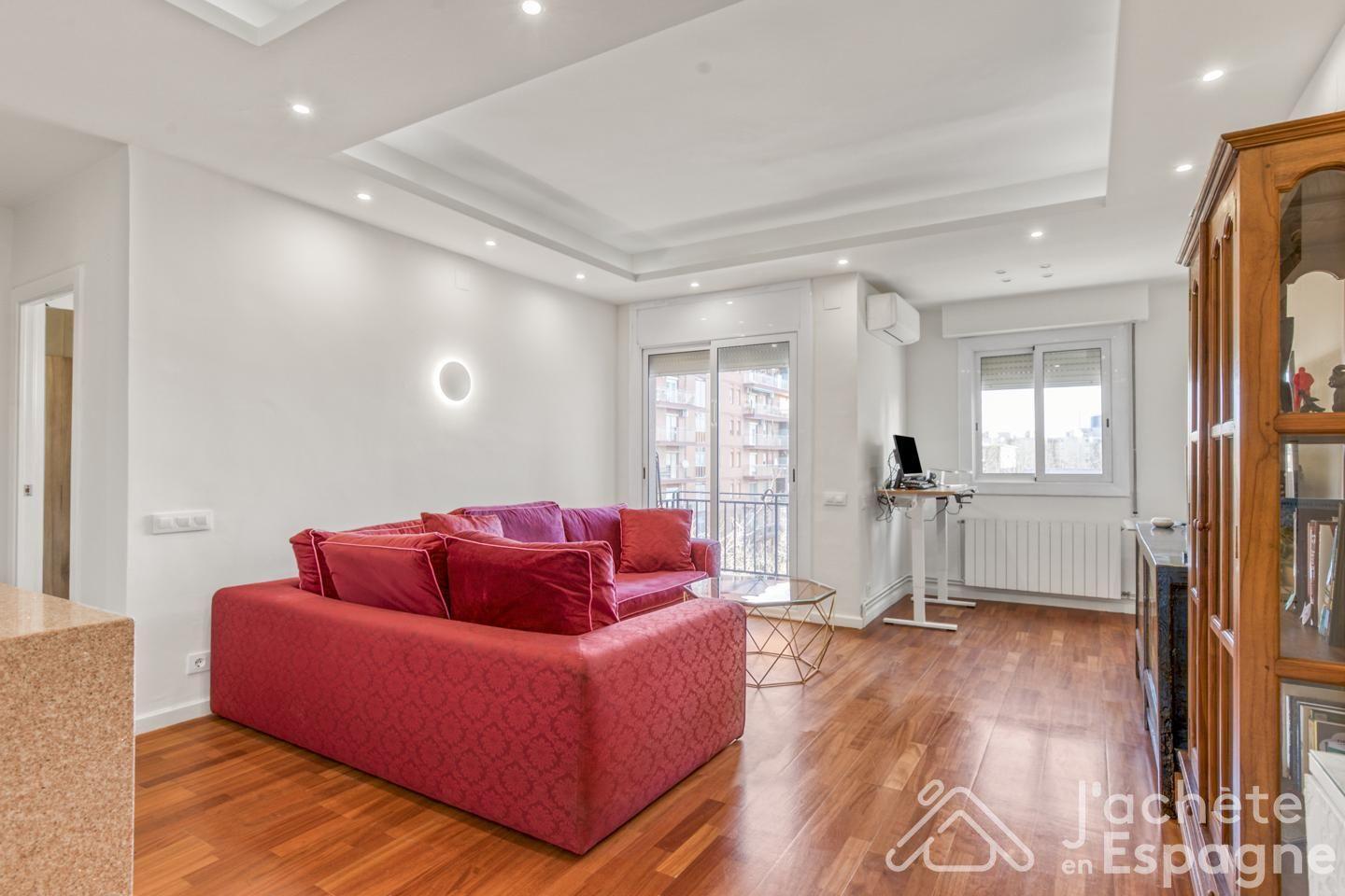 Flat for Sale in Barcelona
