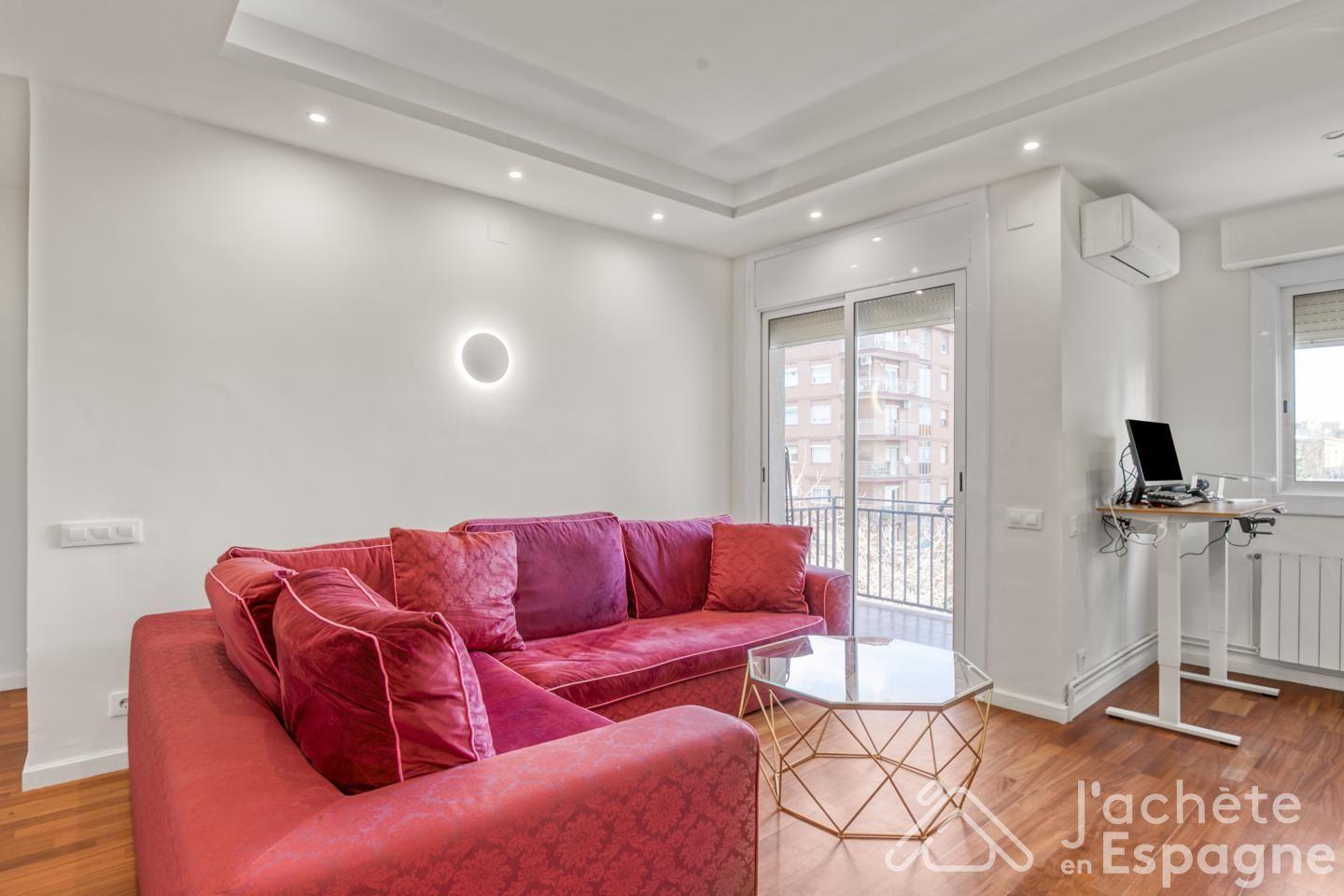 Flat for Sale in Barcelona
