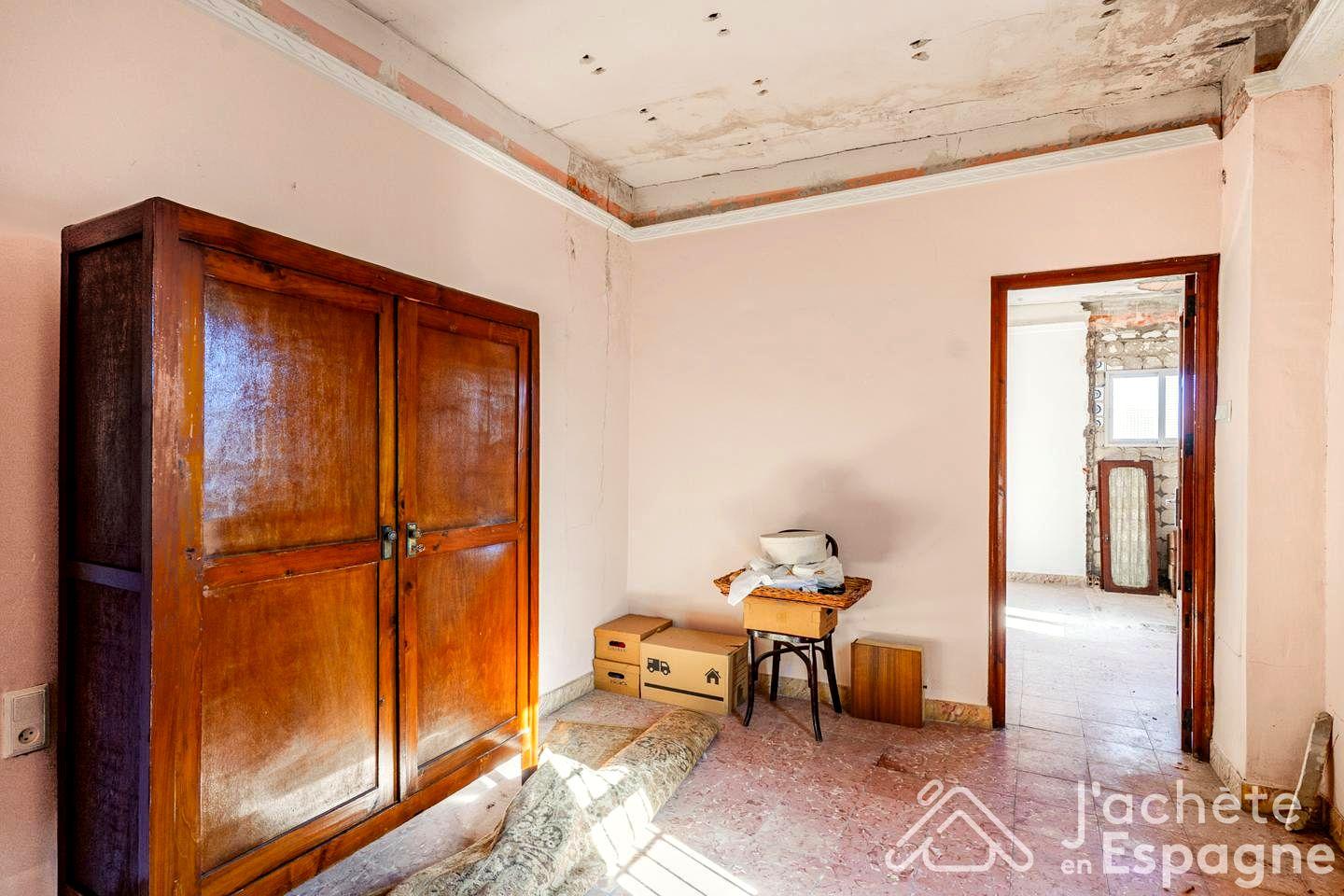 Villa for Sale in La Pobla Llarga