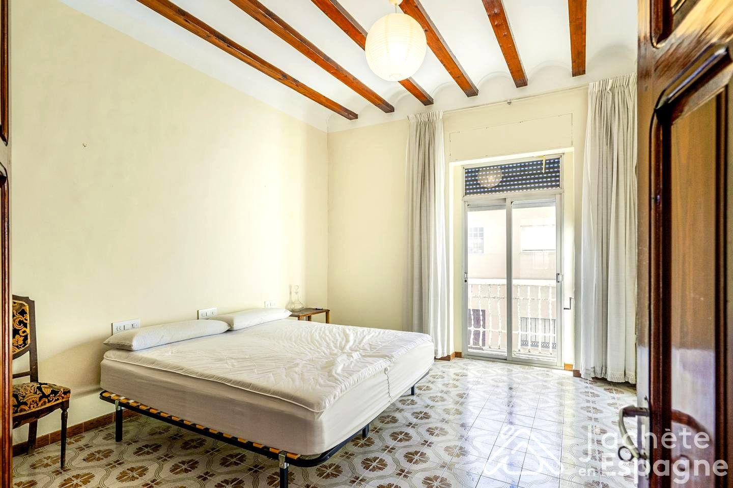 Villa for Sale in La Pobla Llarga