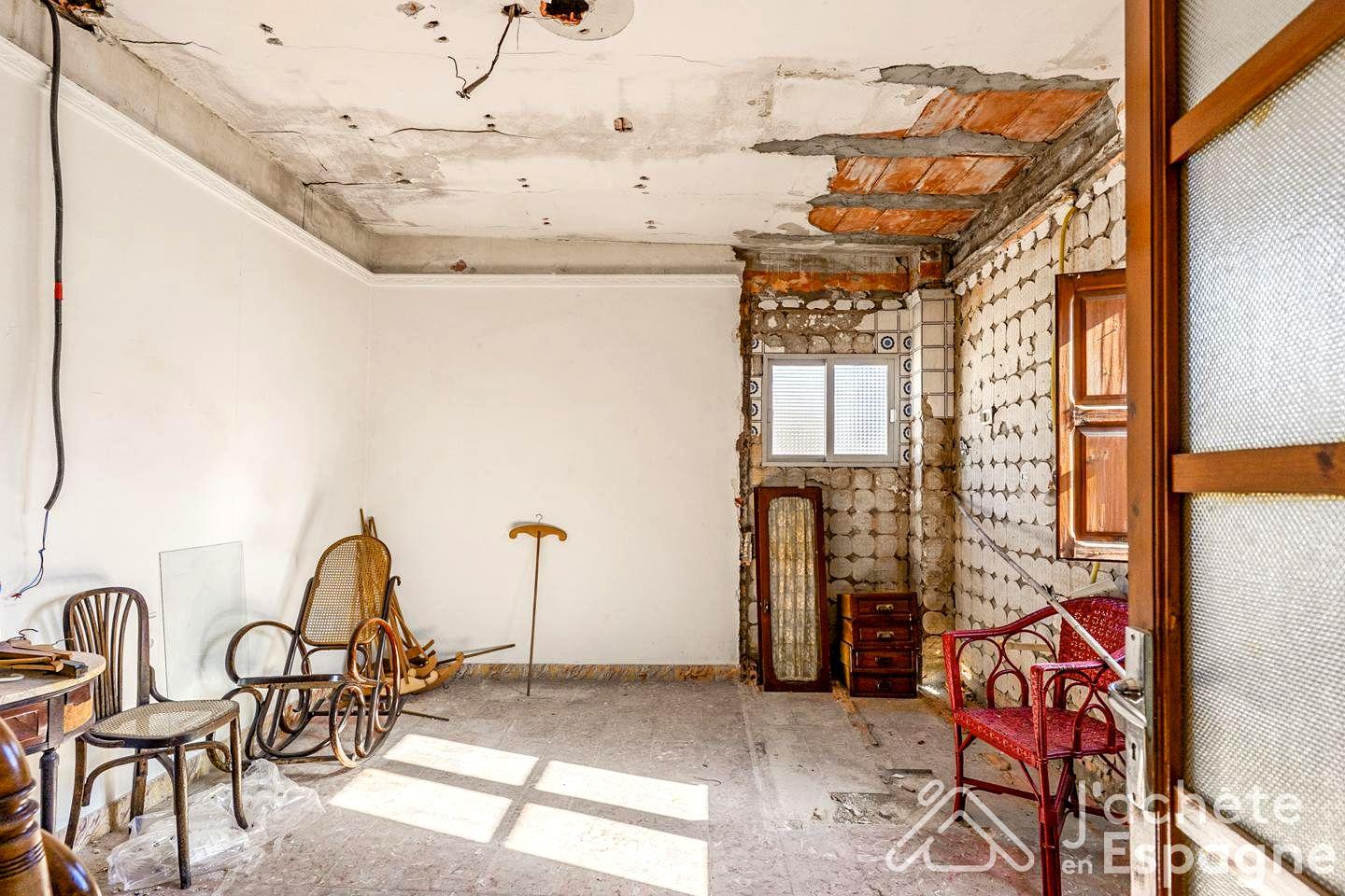 Villa for Sale in La Pobla Llarga
