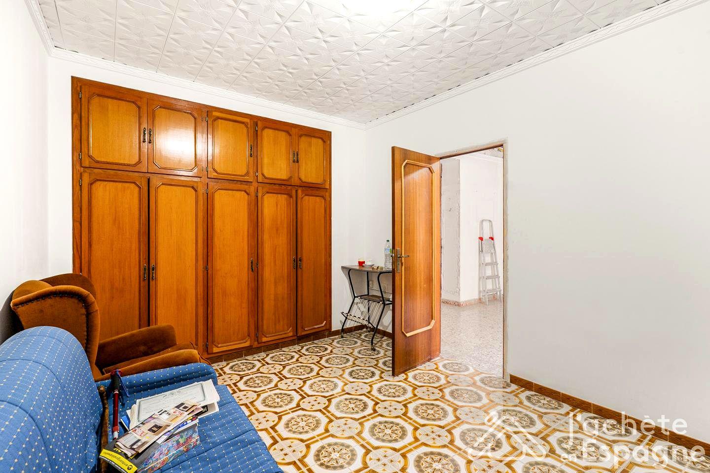 Villa for Sale in La Pobla Llarga