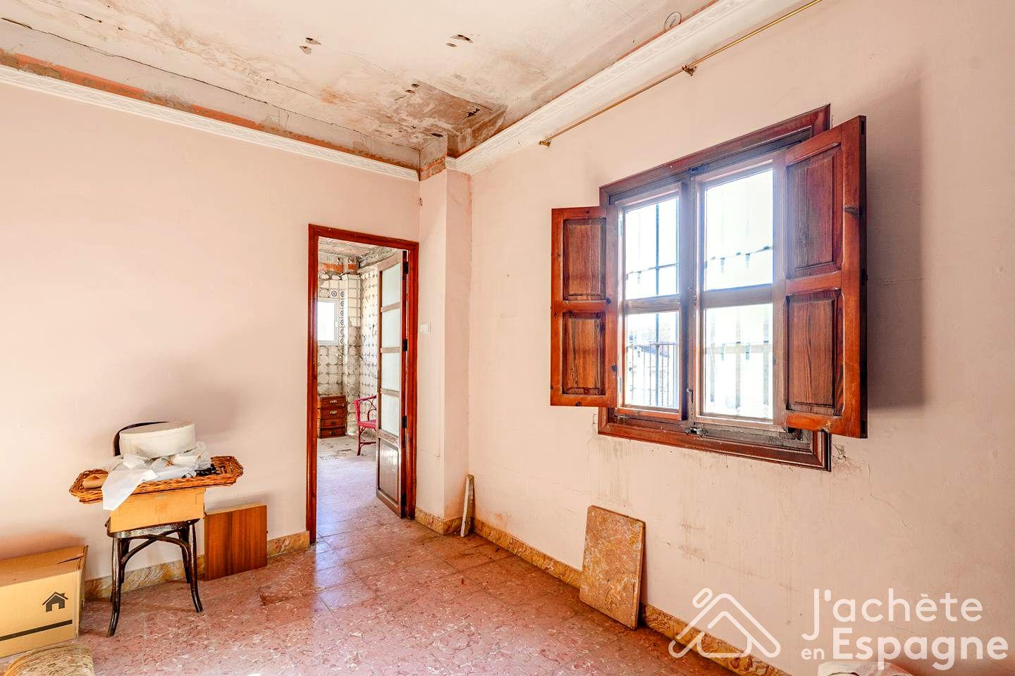 Villa for Sale in La Pobla Llarga