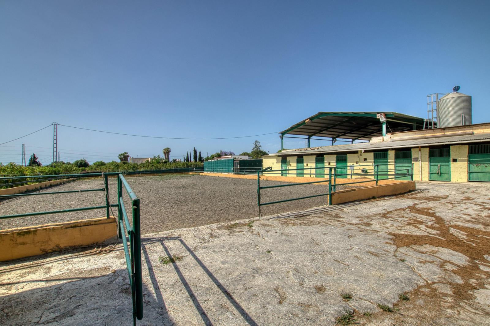 Villa for Sale in Vélez-Málaga