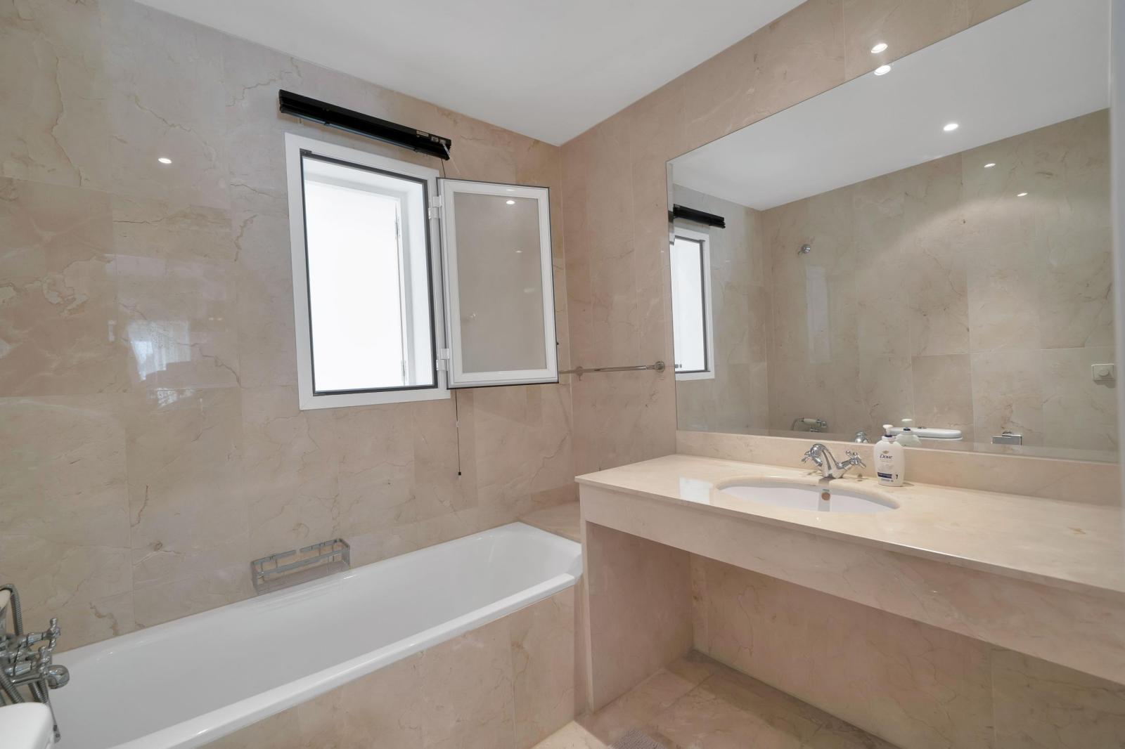 Villa for Rent in Estepona