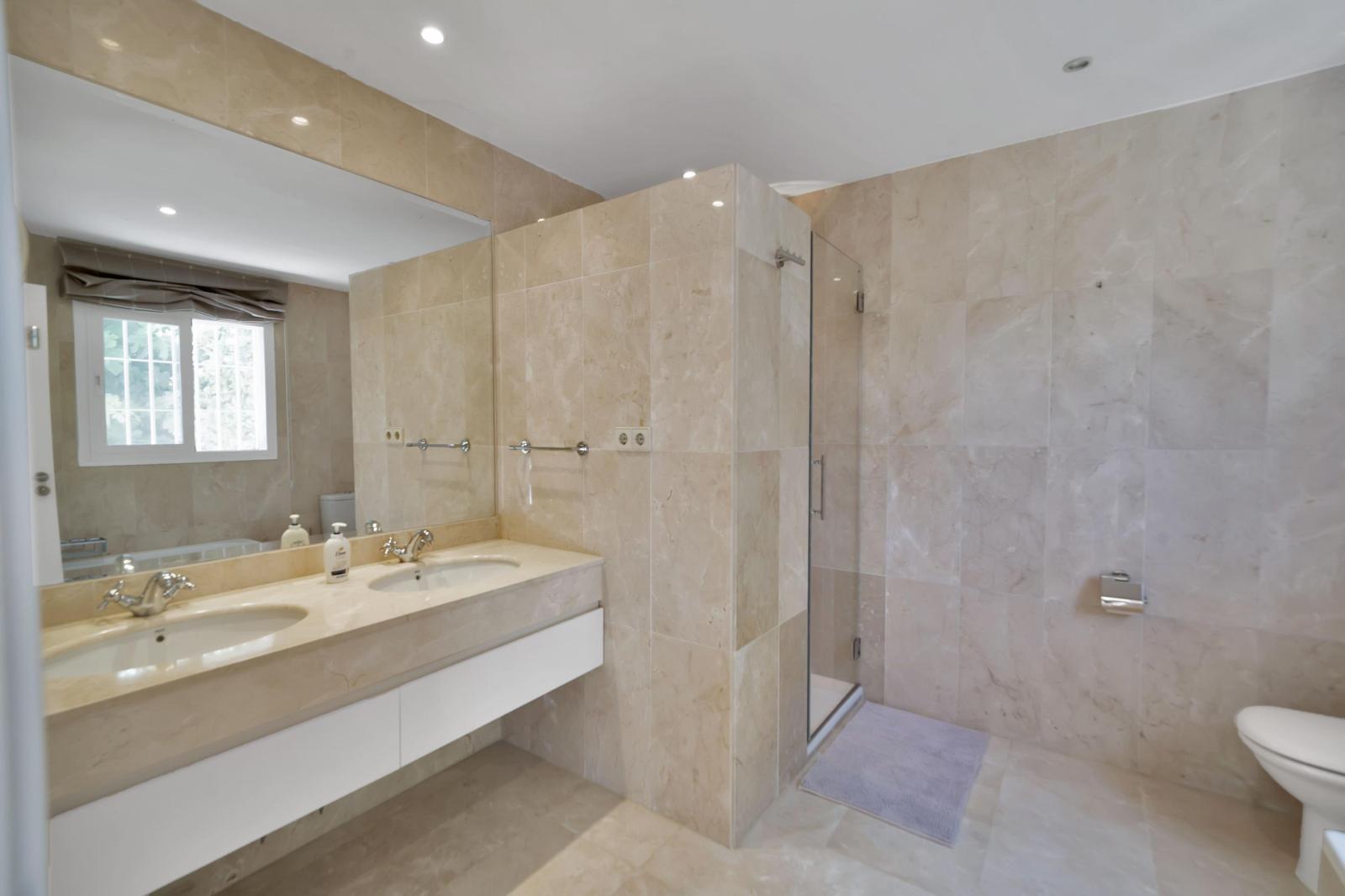 Villa for Rent in Estepona