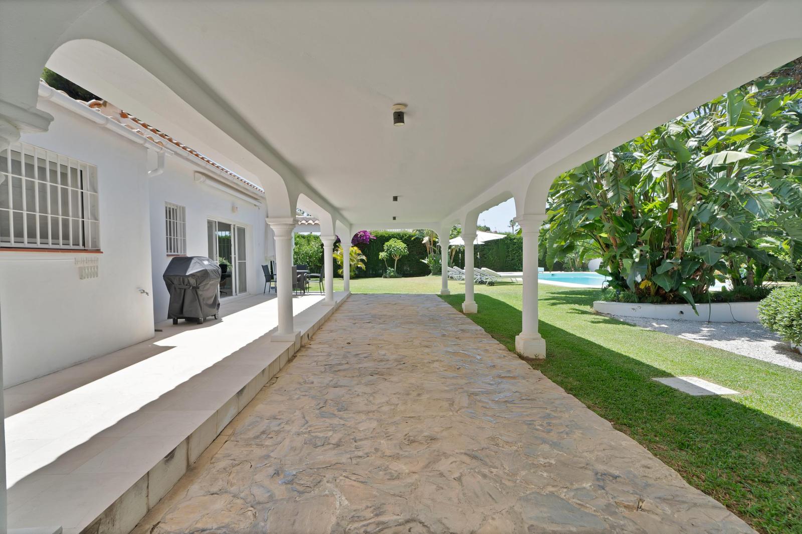 Villa for Rent in Estepona