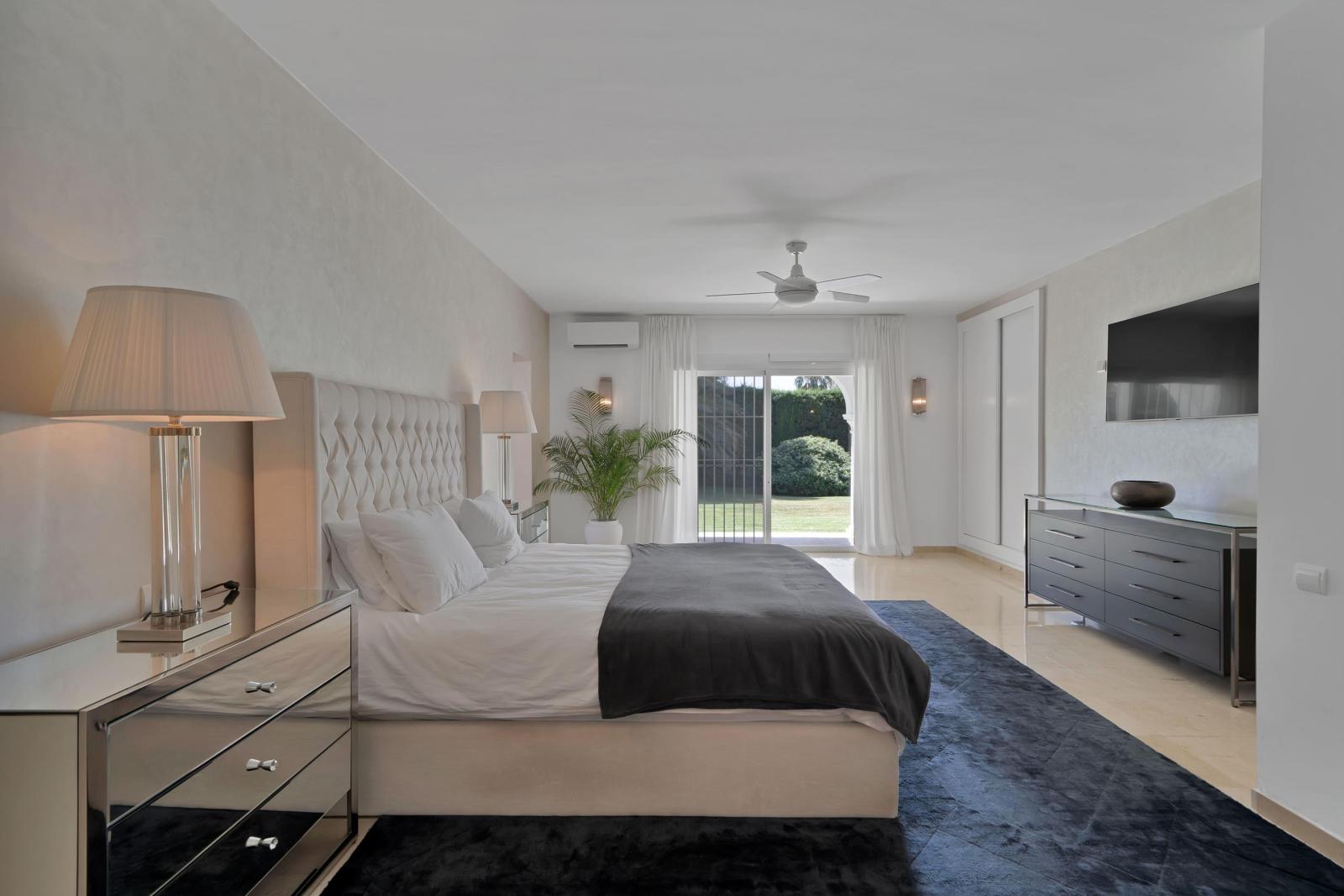 Villa for Rent in Estepona