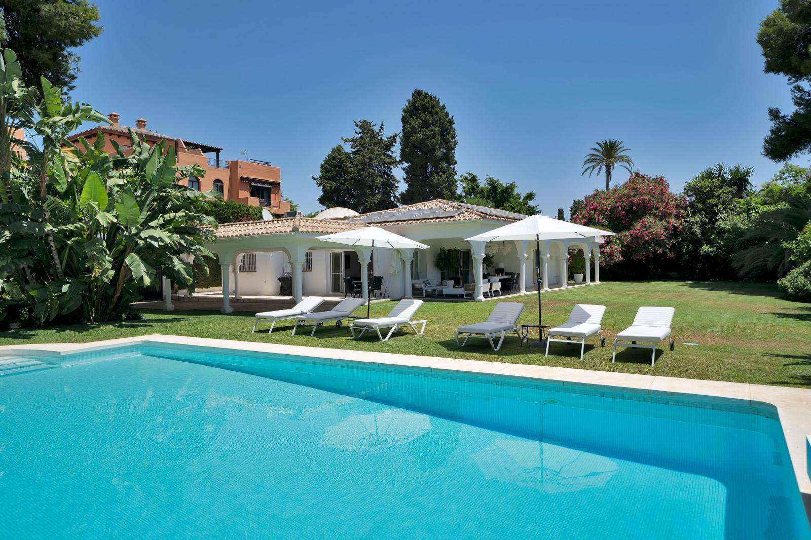 Villa for Rent in Estepona
