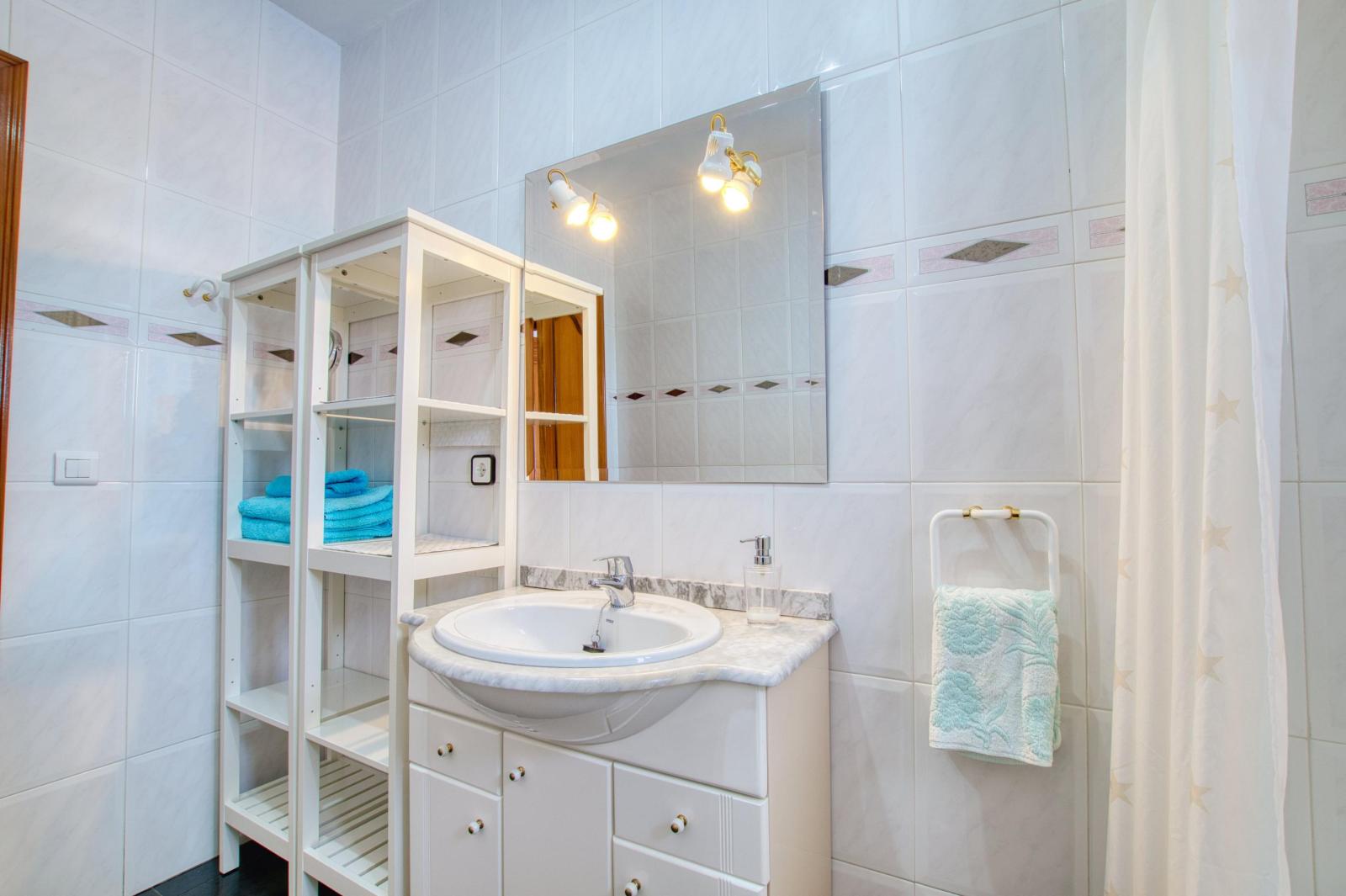 Villa for Sale in Periana