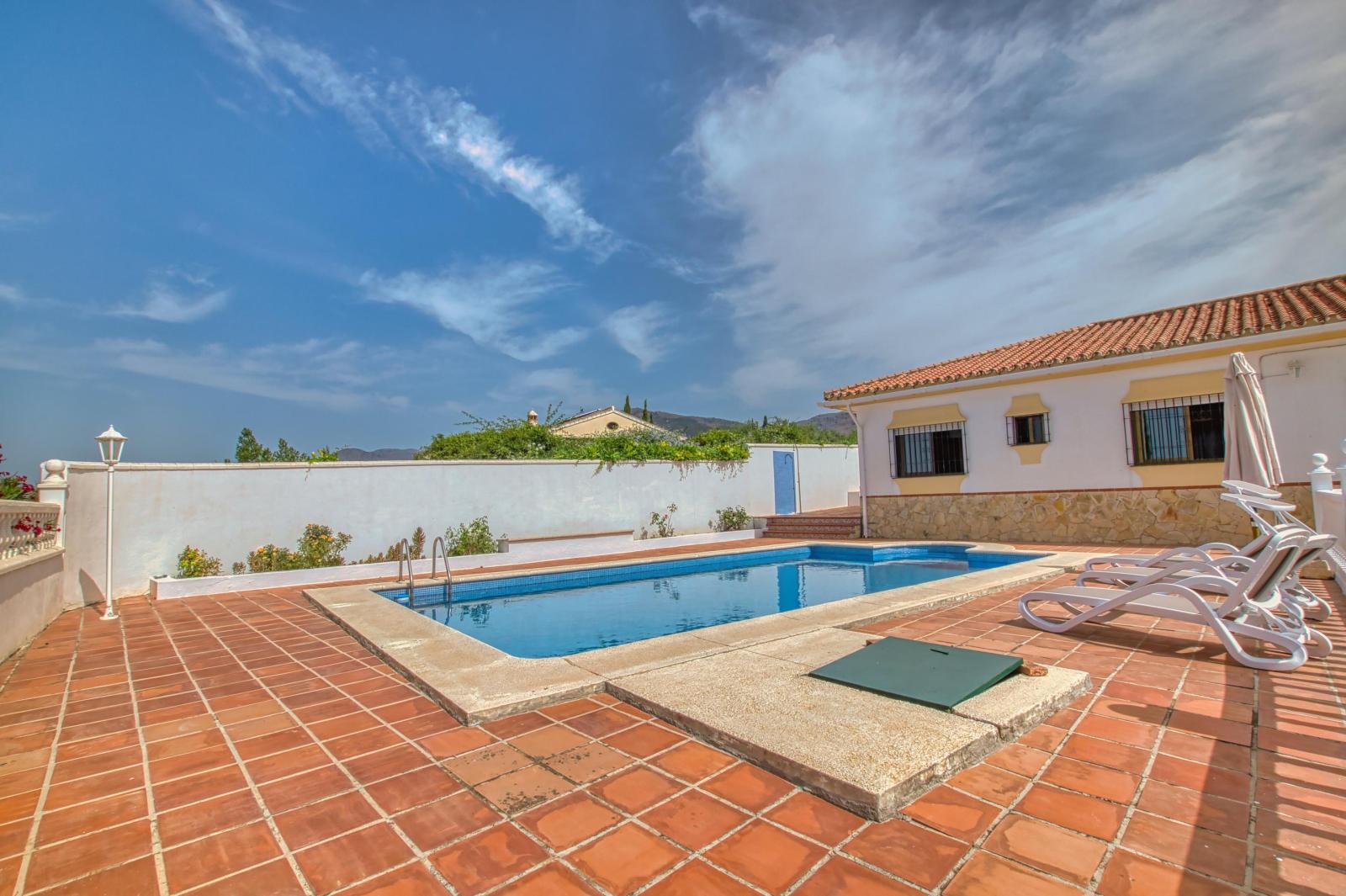 Villa for Sale in Periana