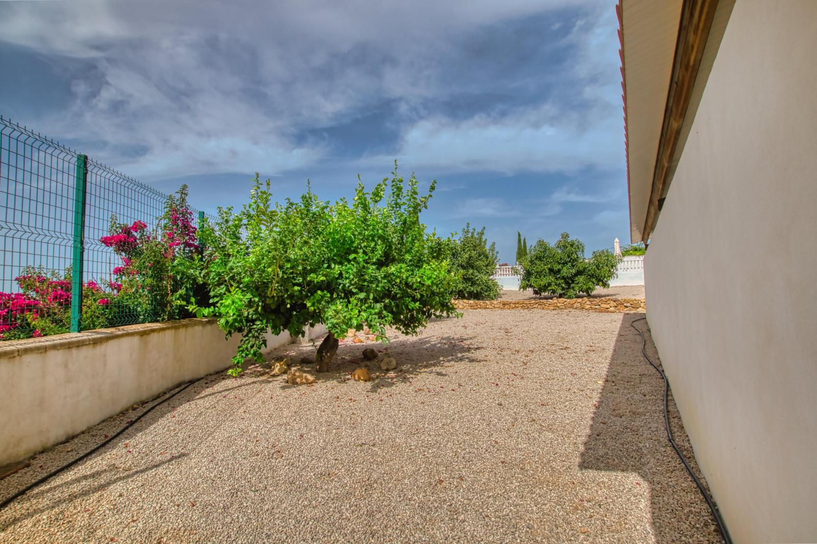 Villa for Sale in Periana