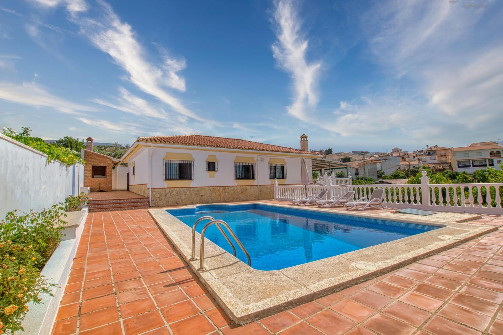 Villa for Sale in Periana