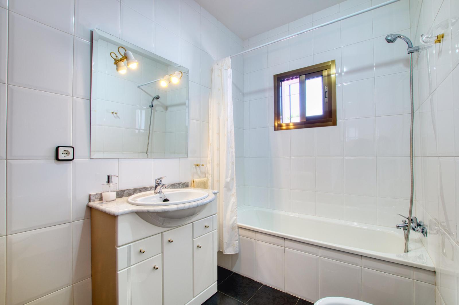 Villa for Sale in Periana
