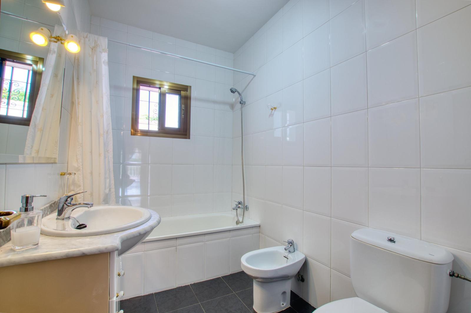 Villa for Sale in Periana