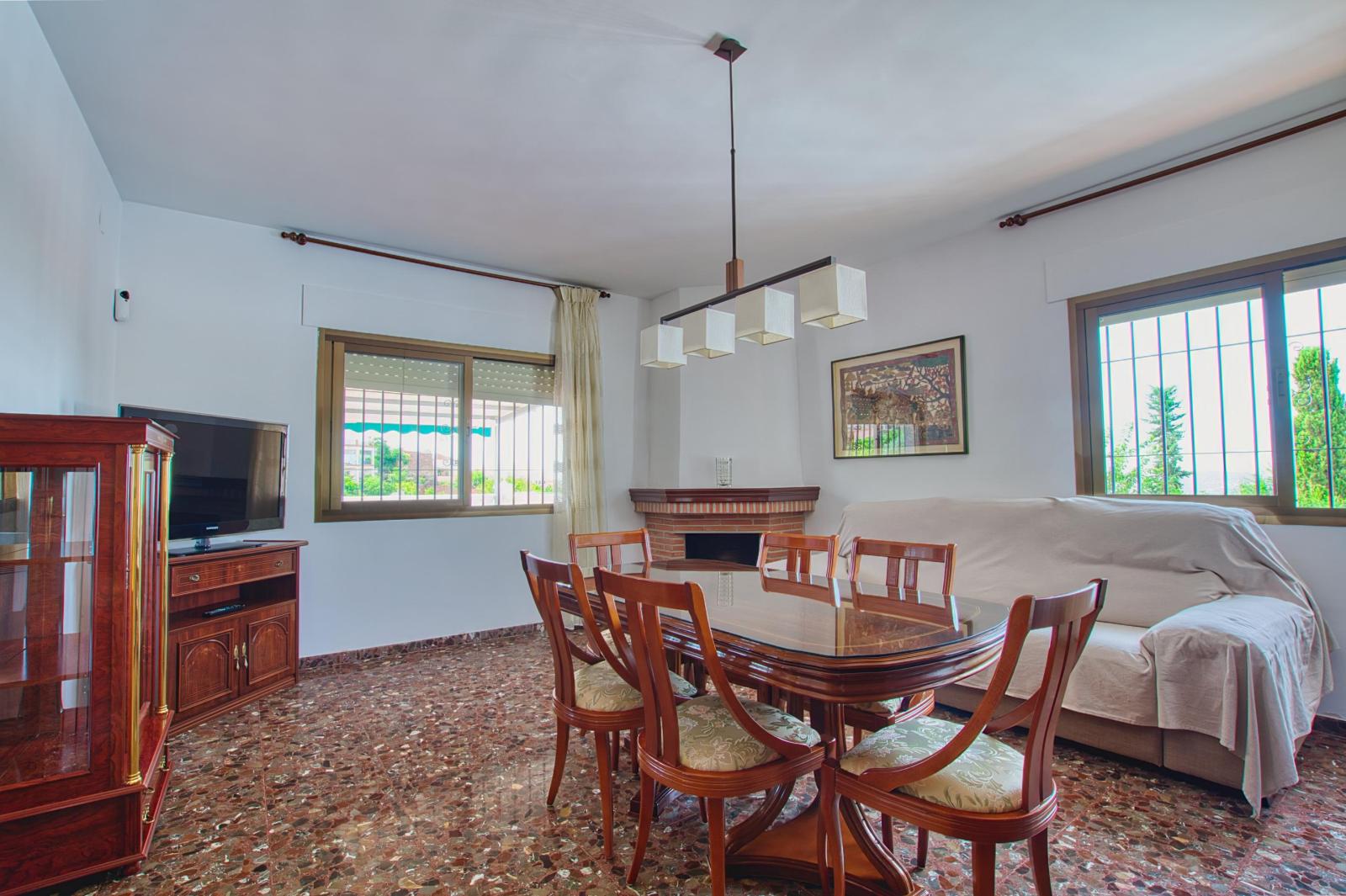 Villa for Sale in Periana