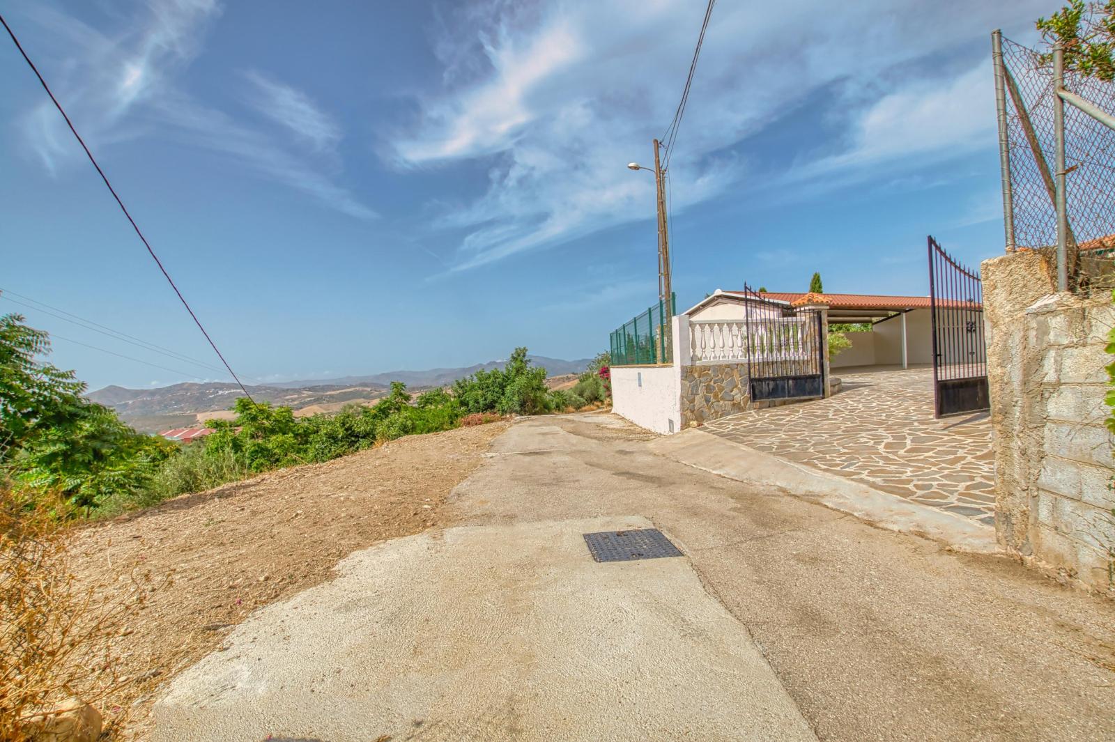 Villa for Sale in Periana