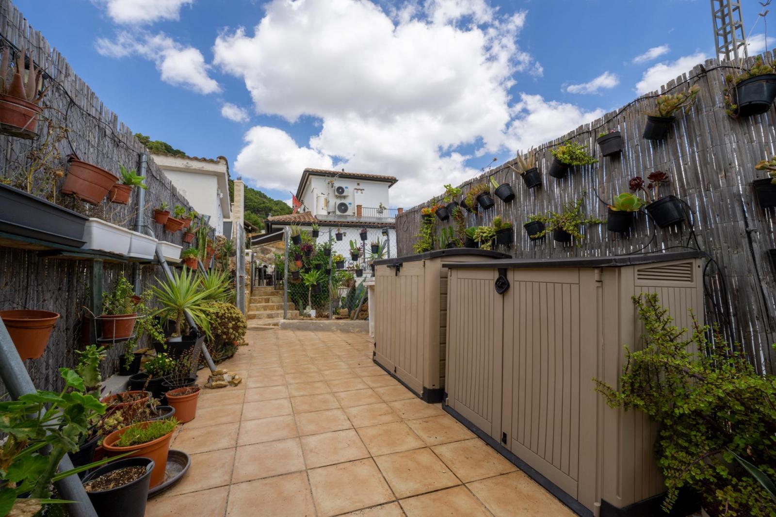 Villa for Sale in Casarabonela