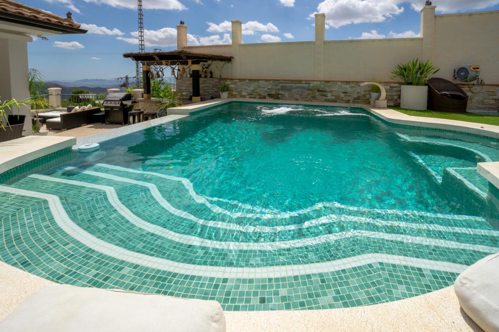 Villa for Sale in Casarabonela
