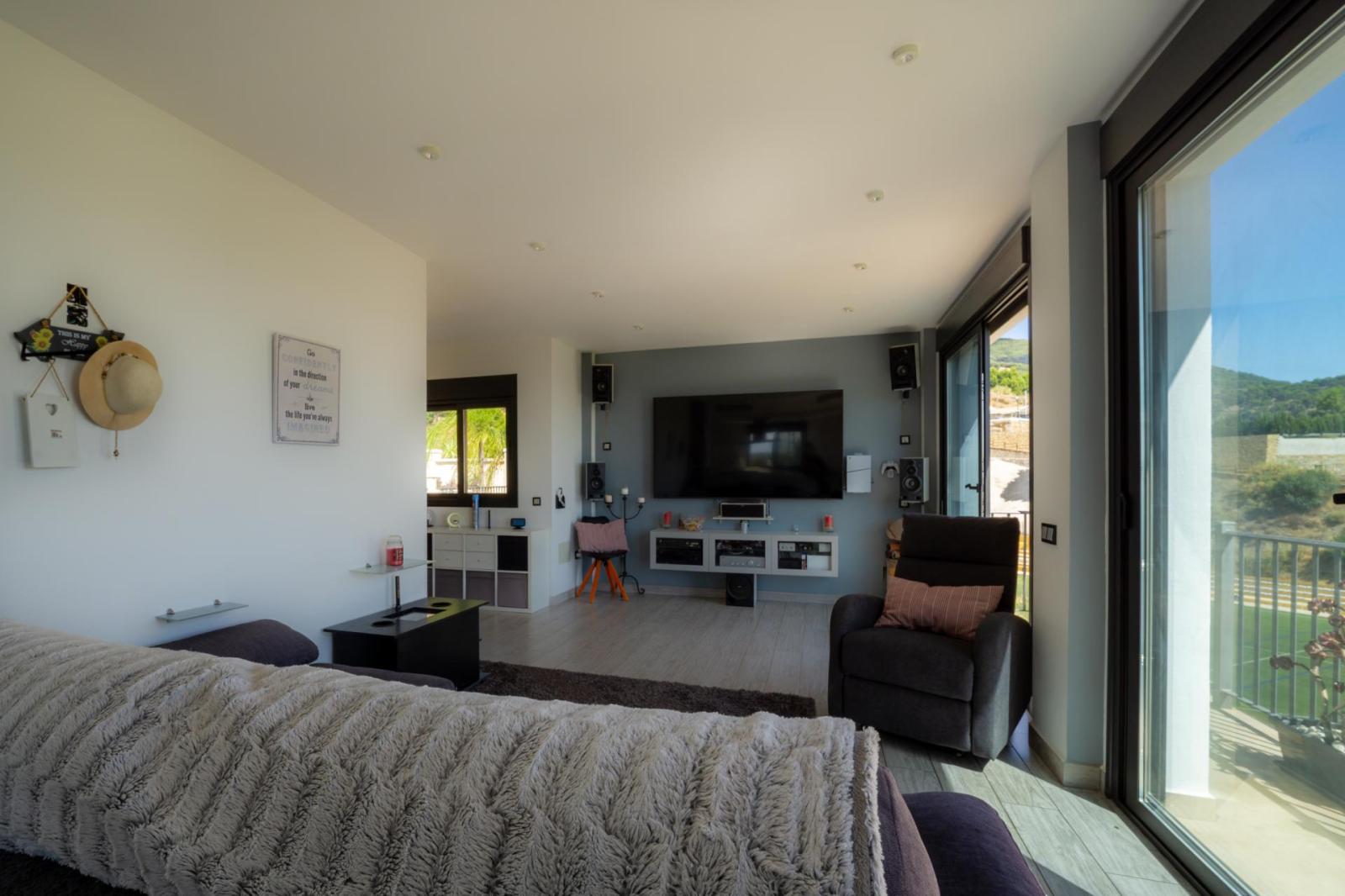 Villa for Sale in Casarabonela