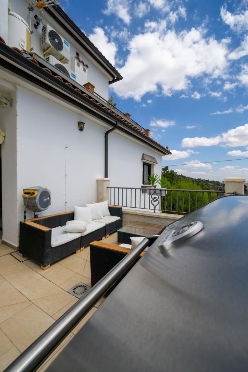 Villa for Sale in Casarabonela