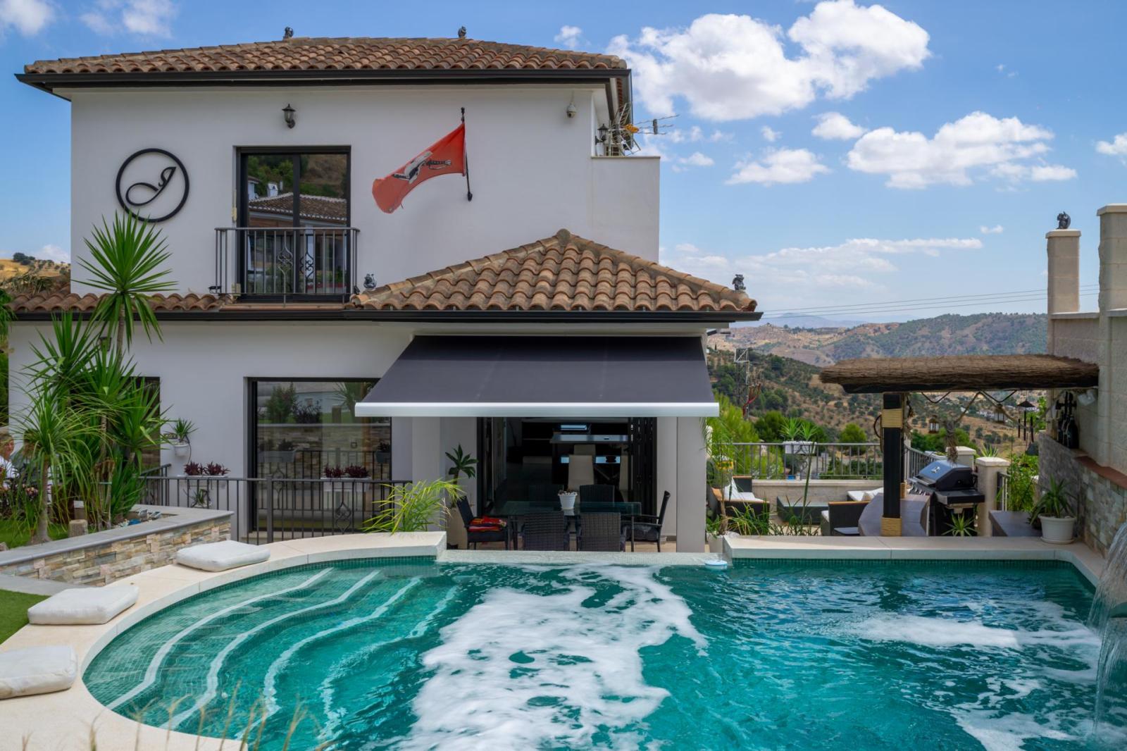 Villa for Sale in Casarabonela