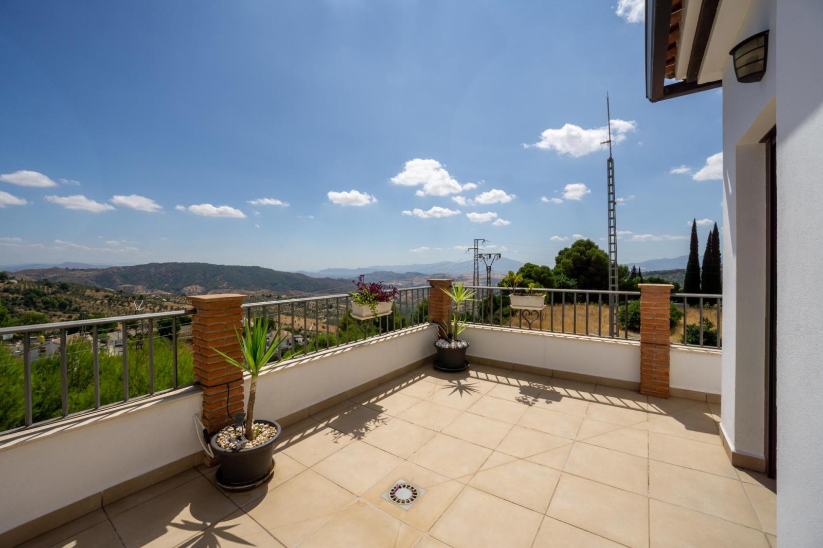 Villa for Sale in Casarabonela