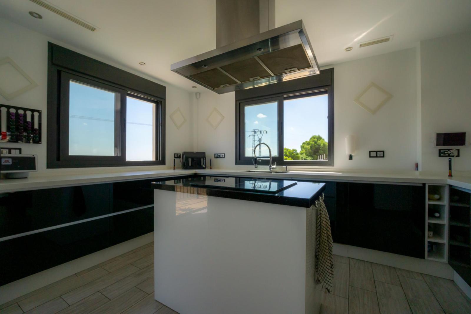 Villa for Sale in Casarabonela
