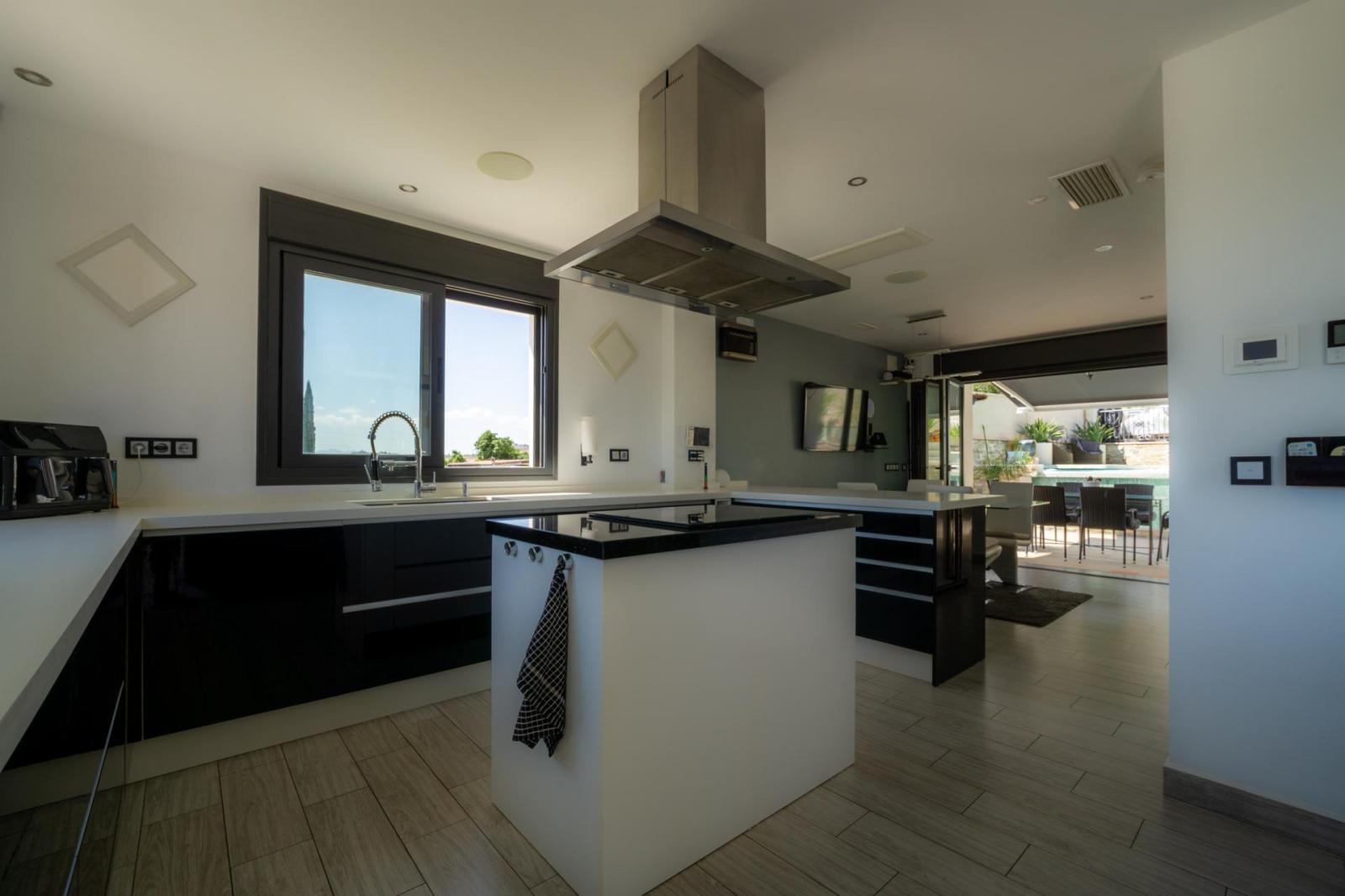 Villa for Sale in Casarabonela