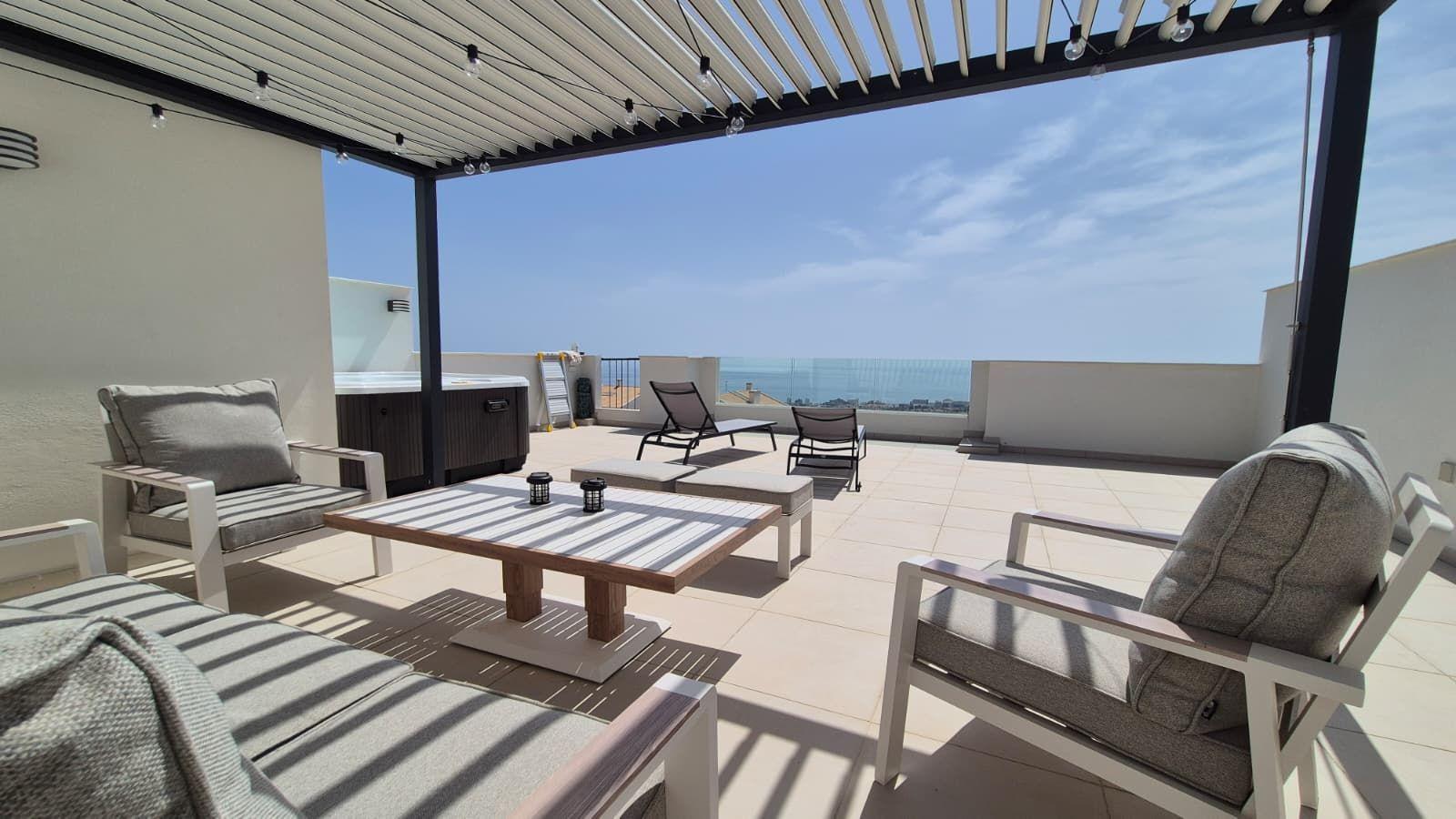 Penthouse for Rent in Benalmádena