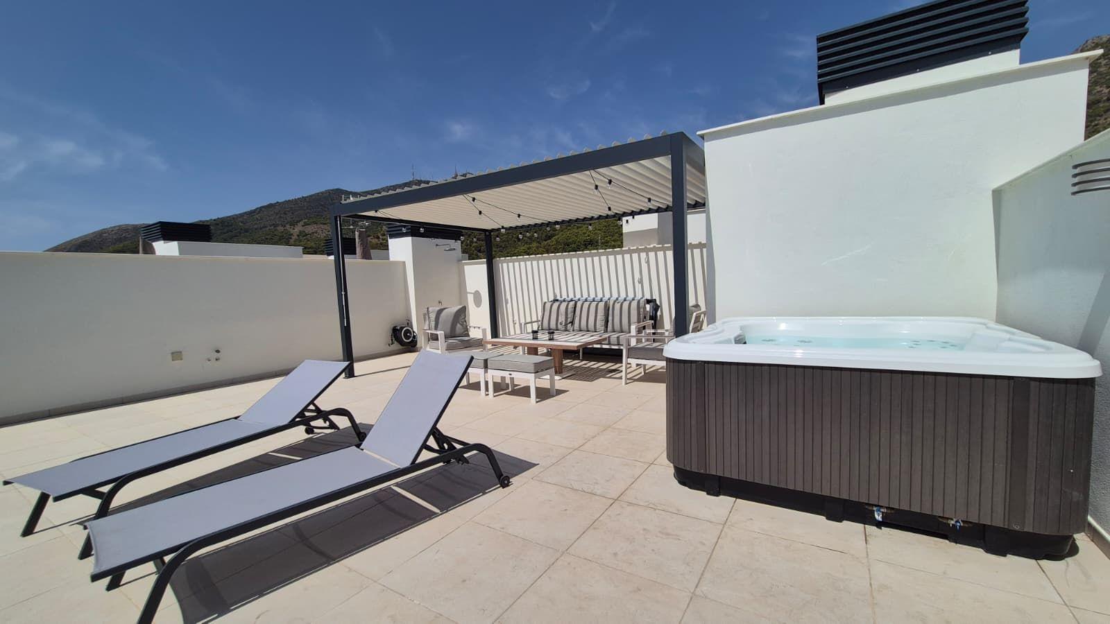 Penthouse for Rent in Benalmádena