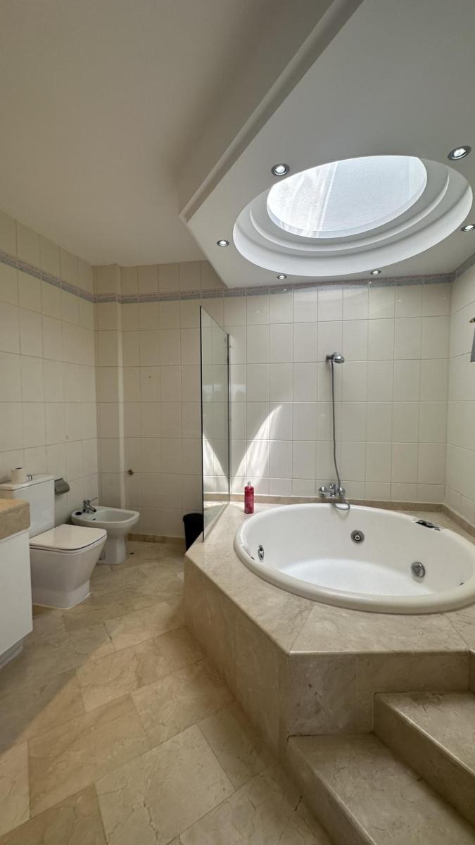 Semi-detached House for Rent in Benalmádena