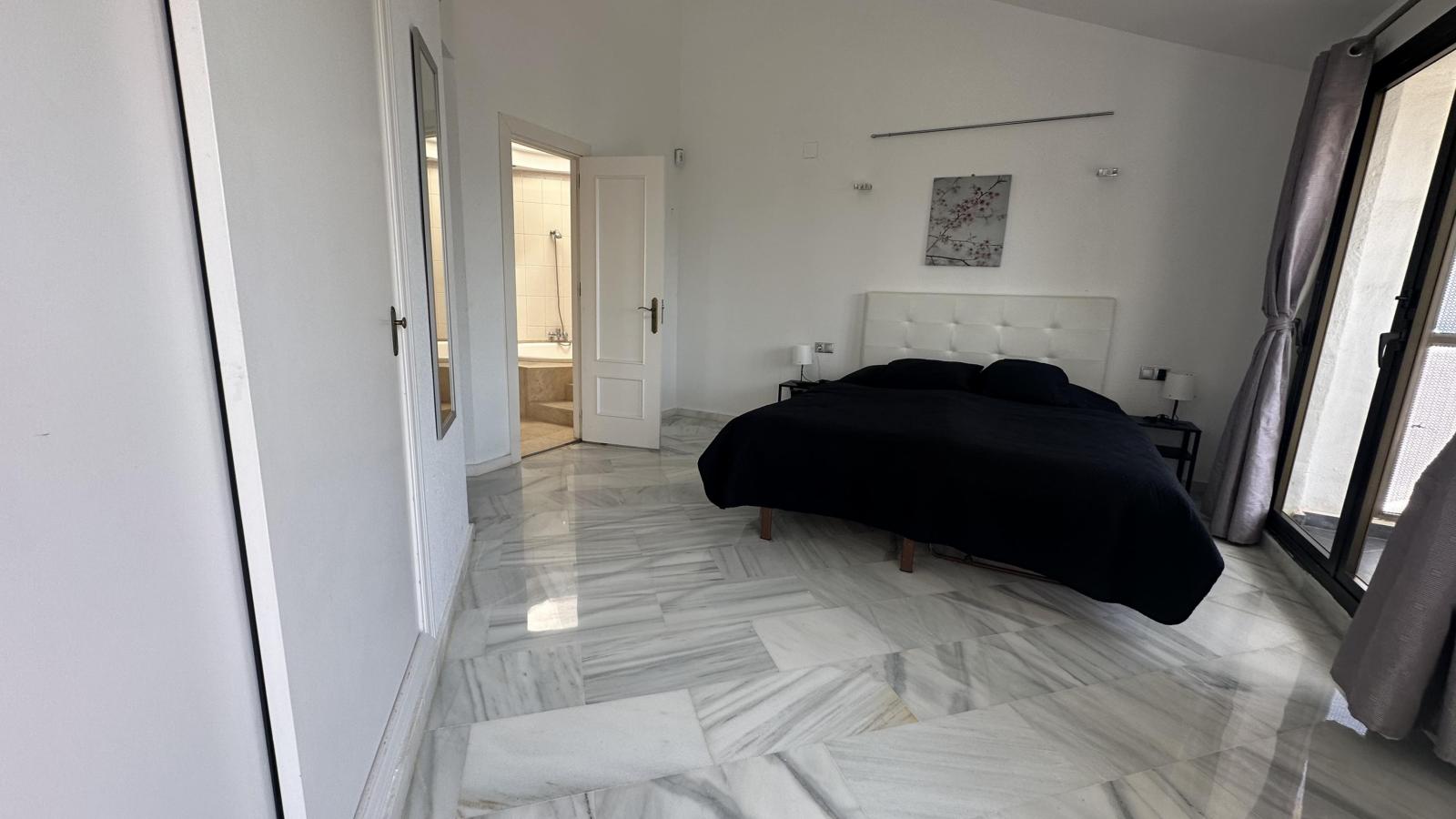 Semi-detached House for Rent in Benalmádena