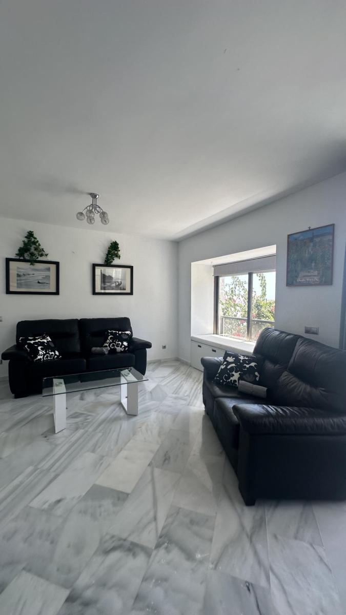 Semi-detached House for Rent in Benalmádena