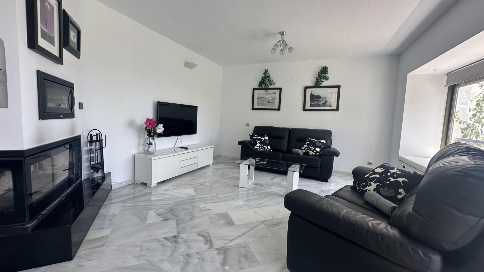 Semi-detached House for Rent in Benalmádena