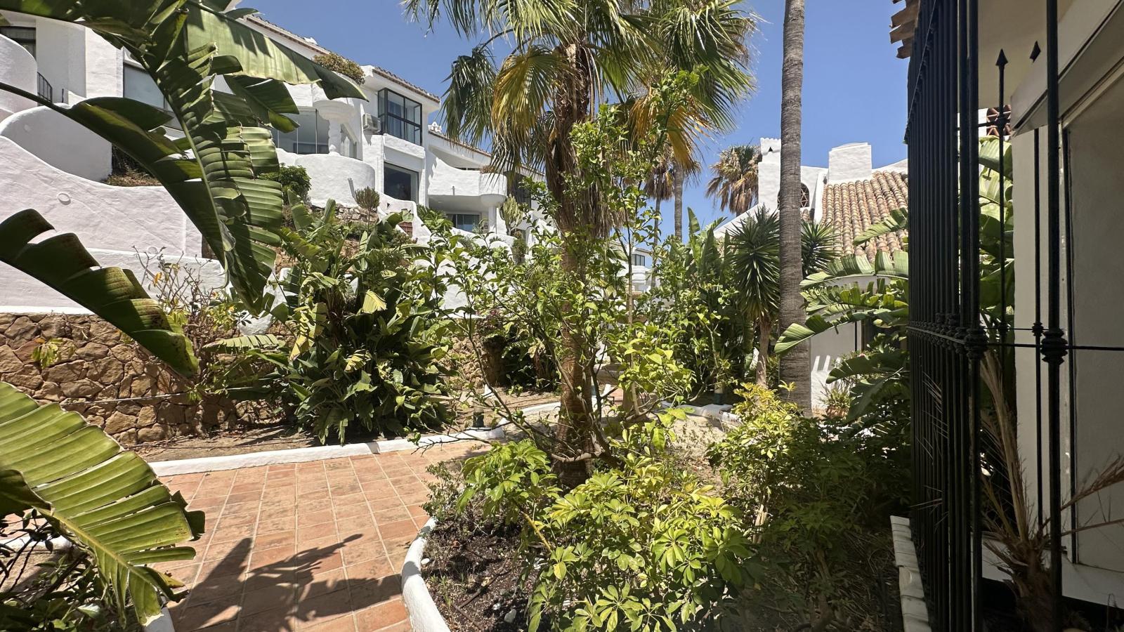 Semi-detached House for Rent in Benalmádena