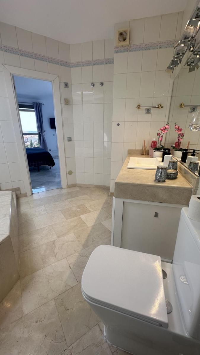 Semi-detached House for Rent in Benalmádena