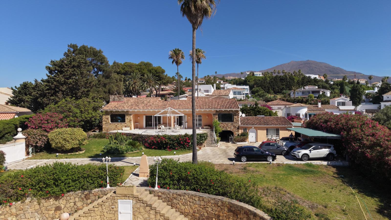 Villa for Sale in Estepona