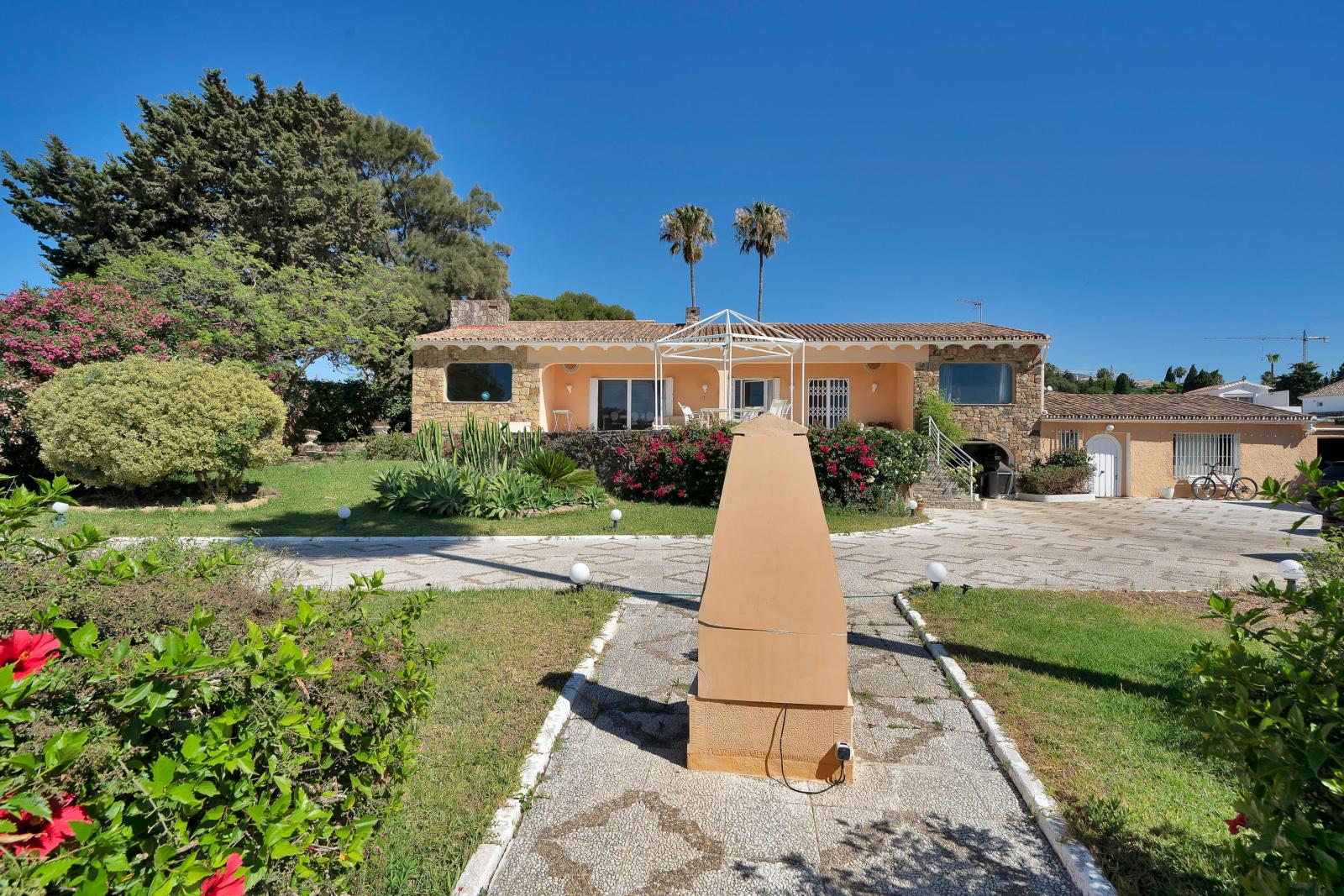 Villa en Venta en Estepona