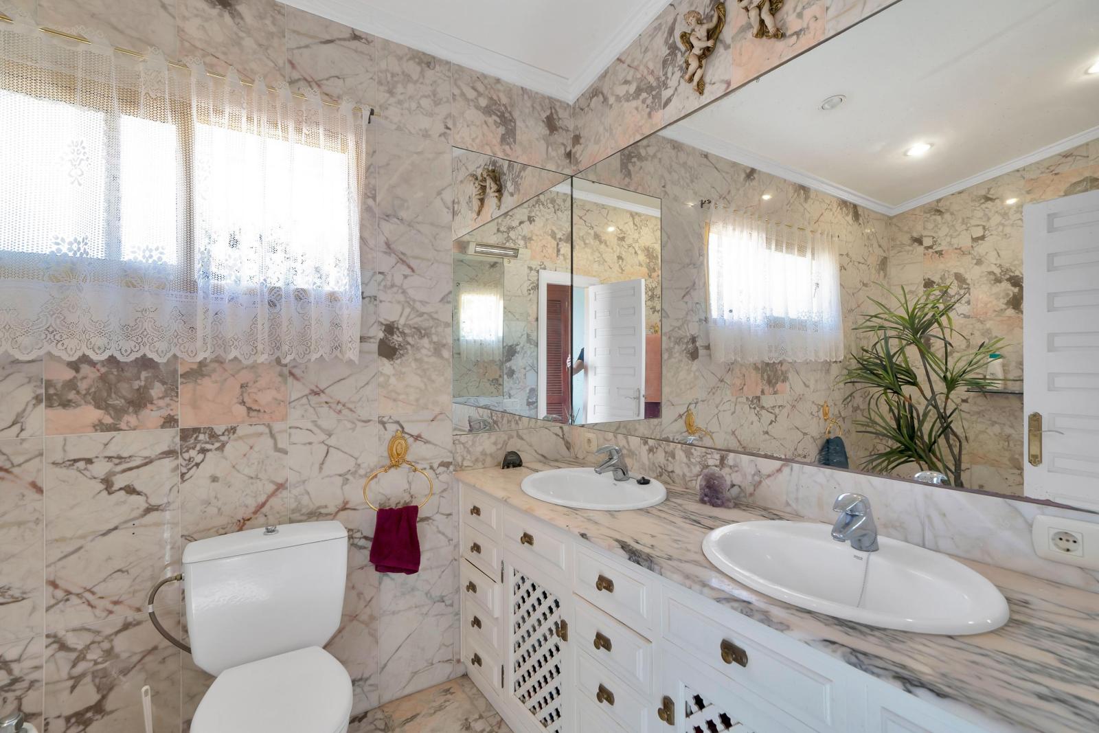Villa en Venta en Estepona