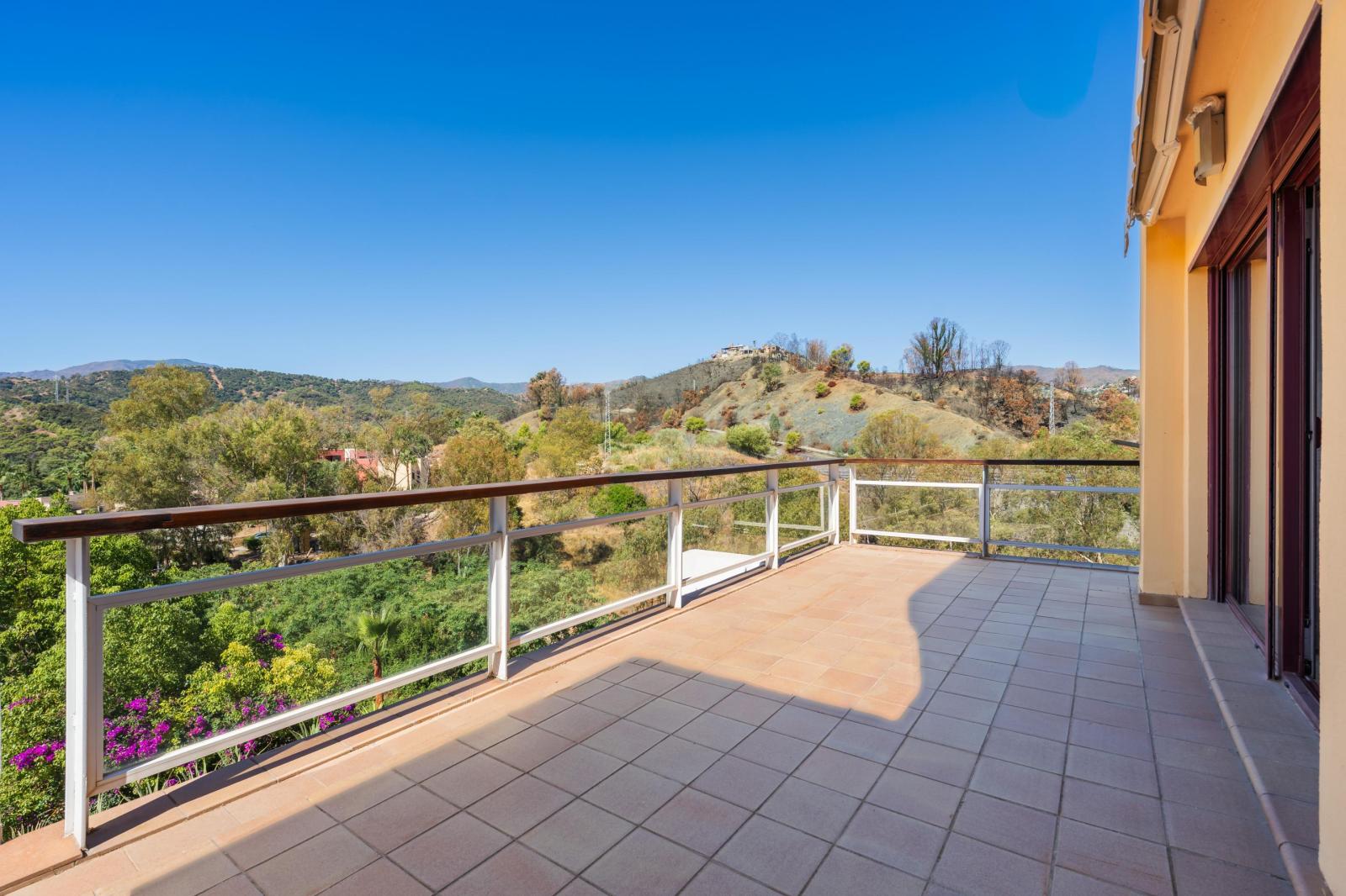 Duplex for Sale in Benahavís