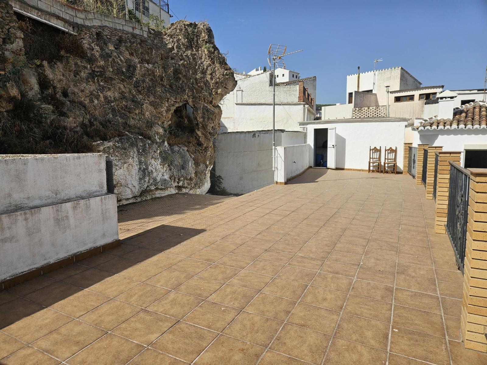 Villa en Venta en Casarabonela
